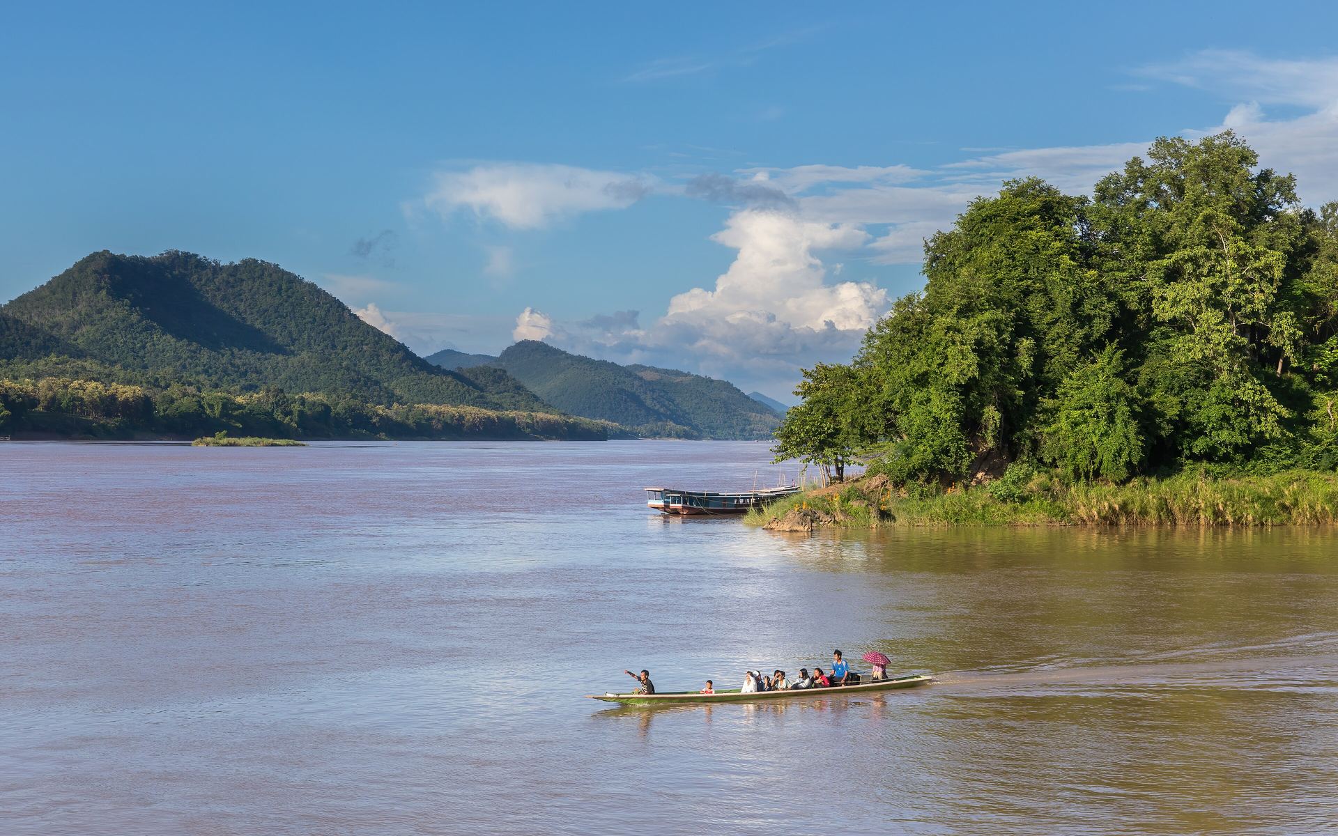 A pirogue on the Mekong at Luang Prabang